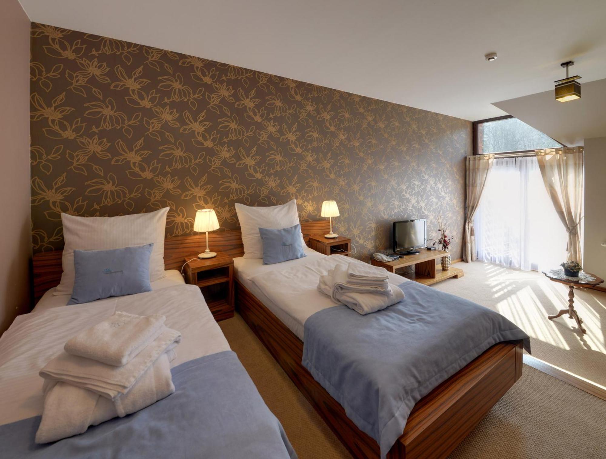 Rezydencja Nad Wodospadem Spa&Wellness Kolo Szklarskiej Poreby プシェシェカ 部屋 写真